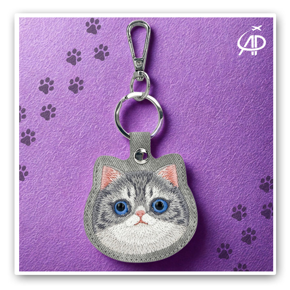 Nimmy Friends 'Blue-Eyed Kitten' Embroidered Keychain/Bag Charm