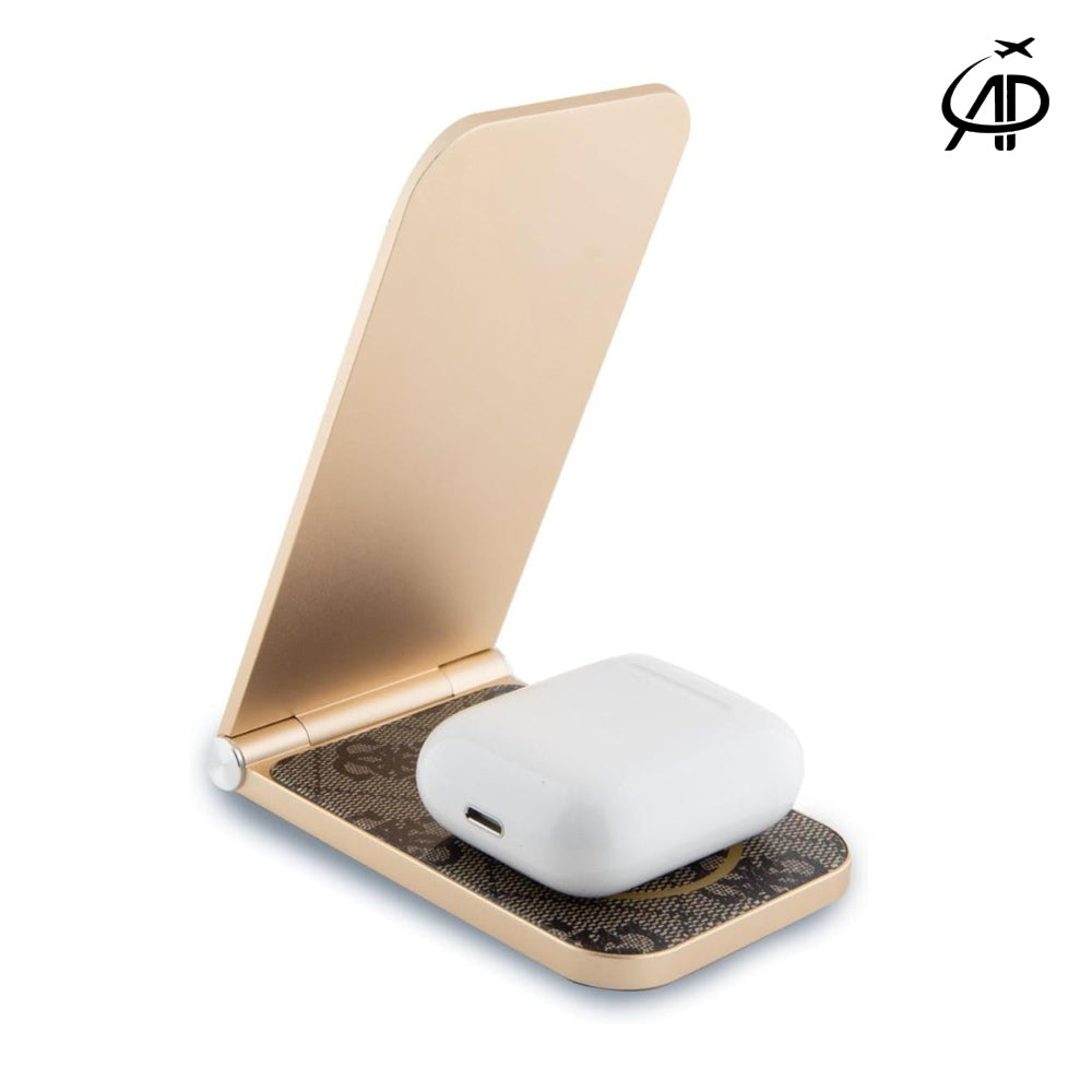 GUESS 15W MagSafe Magnetic Desk Charger | 4G Monogram